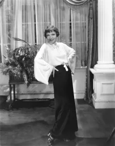 Images Dated 11th December 2014: THREE-CORNERED MOON, Claudette Colbert, 1933