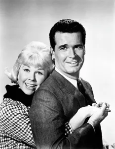 Images Dated 23rd February 2011: THE THRILL OF IT ALL, form left: Doris Day, James Garner, 1963
