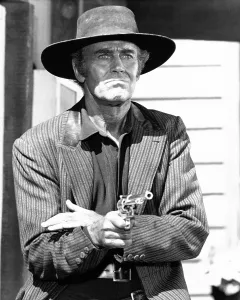 Villain Prints: ONCE UPON A TIME IN THE WEST, Henry Fonda, 1968 ouatitw1968-fsct17(ouatitw1968-fsct17)