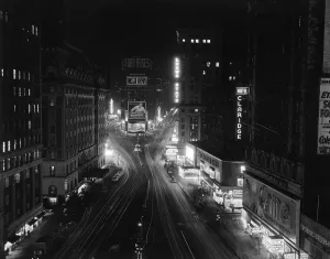 Times Square Prints: TIMES SQUARE, brownout, November 1, 1943.. Courtesy: CSU Archives / Everett Collection