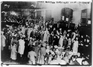 Subst Allow Prints: TITANIC, Crowd awaiting survivors from the Titanic, April 18, 1912