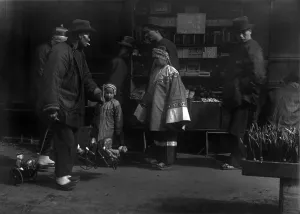 Chinatown Prints: THE TOY PEDDLER. Chinese immigrants in San Francisco