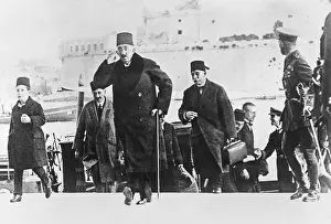 Csubeta Prints: Former Turkish Sultan Mehmed VI (Mohammed VI) arrived in Malta on British warship