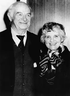 Scientist Prints: Two-time Nobel laureate Dr. Linus Pauling with wife Ava Helen Miller at Sydney airport