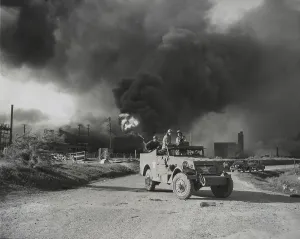 Rs4wn Prints: U.S. Army troops block the road into the Texas City disaster area on April 17, 1947
