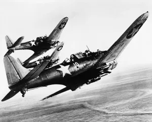 Images Dated 14th December 2009: Three U.S. Navy Dauntless dive bombers on a fighting mission in the Pacific