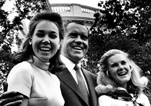 President Prints: U.S. President Richard Nixon (center)