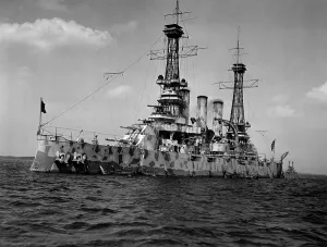 Images Dated 3rd December 2012: The USS New Jersey in camouflage coat. Ca. 1918
