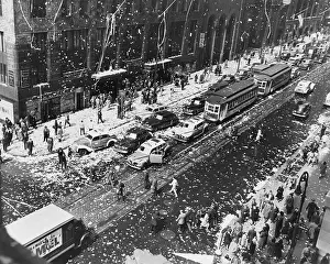 Lcgr1406 Prints: V-E Day celebration in New York City