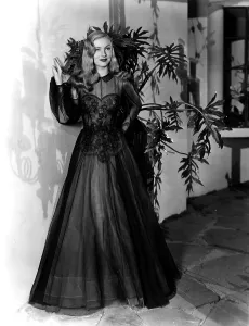 Lace Dress Prints: Veronica Lake, 1941