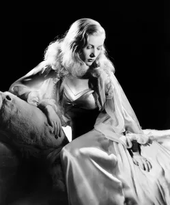 Glamorous Prints: Veronica Lake, 1941
