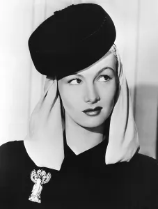 Brooch Prints: Veronica Lake, 1942