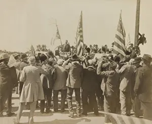 Platform Prints: Veterans of the Civil War addressed by President Theodore Roosevelt