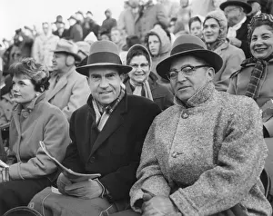 Lcgr1412 Prints: Vice President Richard Nixon with Football coach Vince Lombardi