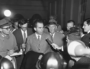 Lcgr1412 Prints: Vice President Richard Nixon with reporters on Nov. 26, 1957