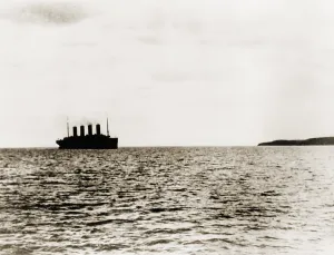Voyages Prints: The last view of the luxury liner Titanic as she left Queenstown