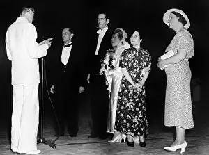Dallas Prints: Violet Hilton one of famous Siamese twins, was married to James Moore, July 18, 1936