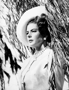 THE VISIT, Ingrid Bergman, 1964, TM and Copyright 20th Century Fox Film Corp. All rights reserved/courtesy Everett Collection