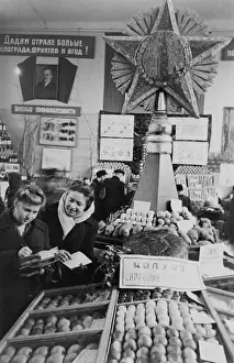 Apples Prints: Visitors at the fruit and vegetable stand of a collective farm in Kishinev