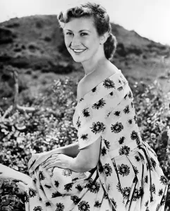 Dinah Prints: WHERE NO VULTURES FLY, (aka IVORY HUNTER), Dinah Sheridan, 1951