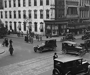 Convertible Prints: Washington, D.C. intersection with automobile traffic and pedestrians in 1924