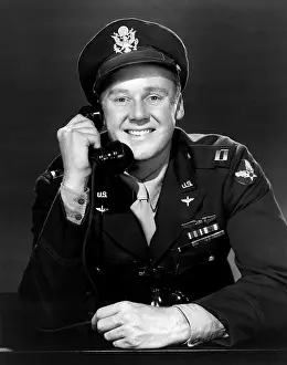 Movpor12 Prints: WEEKEND AT THE WALDORF, Van Johnson, 1945