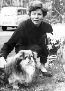 Flowers Prints: Wendy Hiller after winning Oscar Award for Best Supporting Actress of 1958
