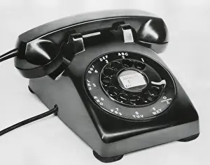 Western Electric model 500 Rotary dial telephone made in the 1950s. It remained the Bell System's standard model until 1984