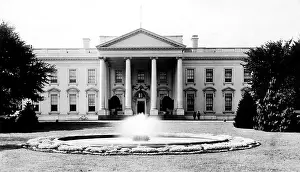 Fountain Prints: White House, 1970s.. Courtesy: CSU Archives / Everett Collection