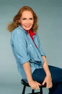 1980s Fashion Prints: WHO'S THE BOSS?, Katherine Helmond, (Season 2, 1985), 1984-92