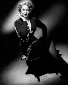 Images Dated 9th August 2005: THE WOMAN IN QUESTION, Jean Kent, 1950