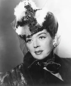 Jt 13 Prints: WHAT A WOMAN!, Rosalind Russell, 1943