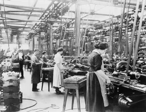 Armaments Prints: Women grinding barrels of 45 caliber automatics at Colt's Patent Fire Arms Plant