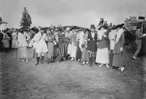 1910s Fashion Prints: Women modeling At Rockaway Hunt Meet, Fashion Mannekins, photograph circa early 1910s