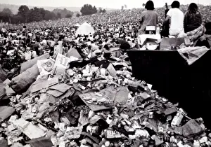 Hippie Prints: Woodstock 1969 Historic event in Bethel NY. Courtesy: CSU Archives / Everett Collection