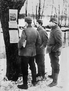 News Prints: World War 1. German Soldiers reading a news bulletin