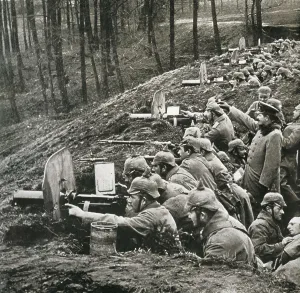 Photographiceurope Prints: World War I. German army infantry troops positioned in a trench at the beginning of the conflict