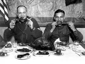 Holiday Prints: World War I service men enjoy a publically hosted Thanksgiving dinner in New York City