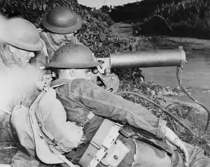 Guard Prints: World War II, a machine gun crew of American troops in the British West Indies