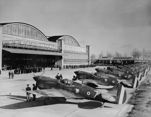 Lined Up Prints: World War II, original caption