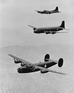 B 17 Prints: World War II, United States planes in echelon formation
