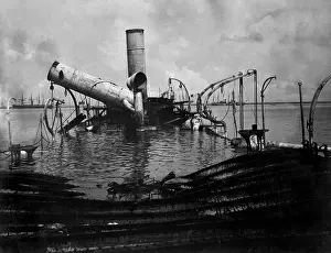Admiral Prints: Wreck of Reina Christina, the Spanish flagship