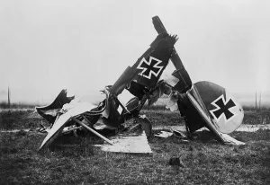 Images Dated 20th March 2013: Wreckage of a WW1 German Albatross fighter biplane. 1916-18