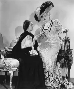 Images Dated 24th February 2016: SHE DONE HIM WRONG, from left: Rochelle Hudson, Mae West, 1933