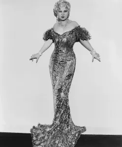 Images Dated 19th February 2016: SHE DONE HIM WRONG, Mae West, 1933
