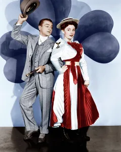 YANKEE DOODLE DANDY, from left: James Cagney (as George M. Cohan), Joan Leslie, 1942
