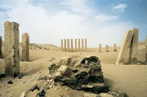 Yemenites Prints: YEMEN. MA'RIB. Remains of the palace of the Queen of Sheba (8th c)