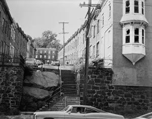 Lcgr1506 Prints: Yonkers, New York, ca. 1980. Moquette Row Housing