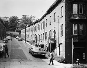 Lcgr1506 Prints: Yonkers, New York, ca. 1980. Moquette Row Housing