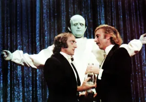 Images Dated 10th May 2010: YOUNG FRANKENSTEIN, front from left: Marty Feldman